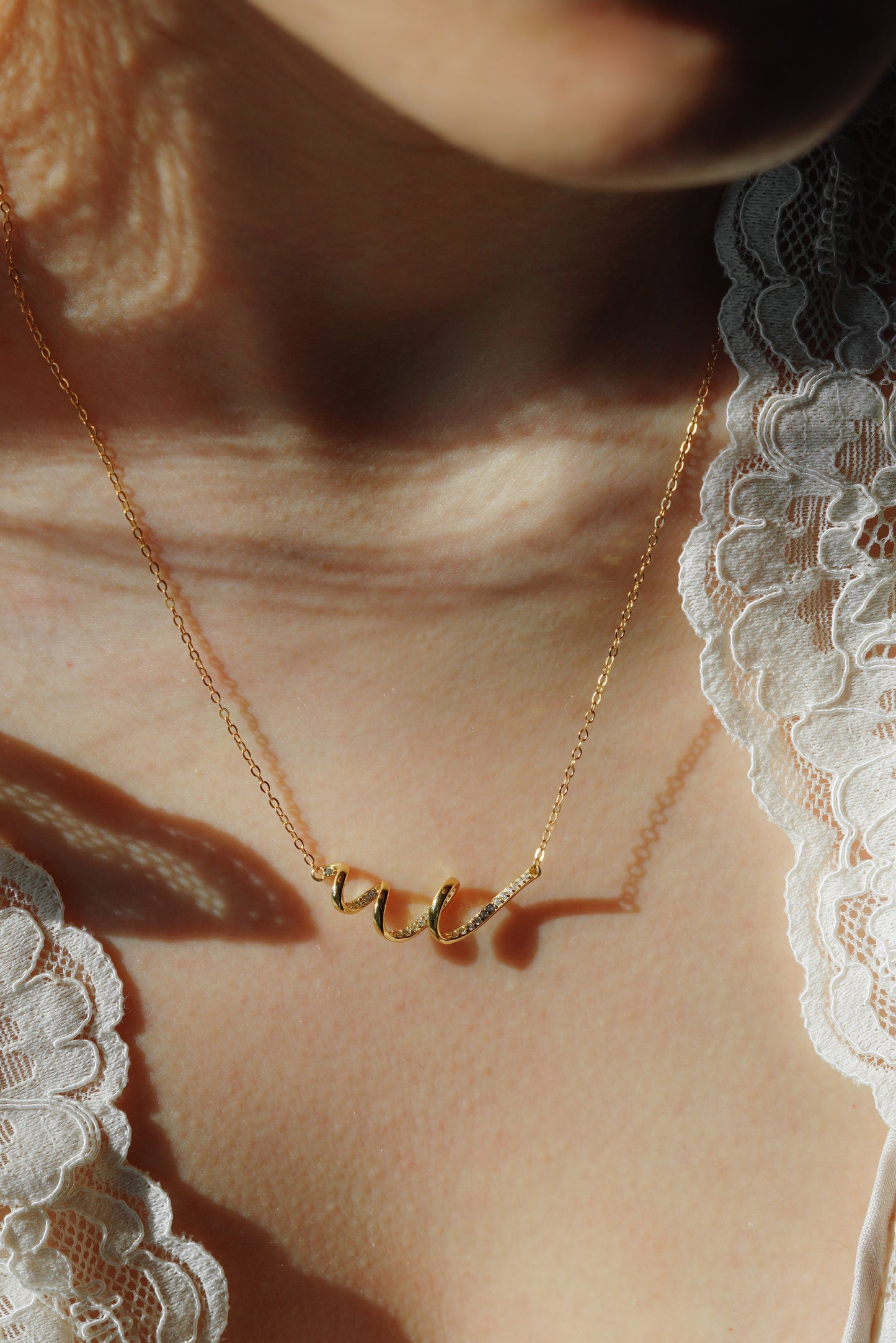 Dainty Gold Scribble Wave Crystal Necklace
