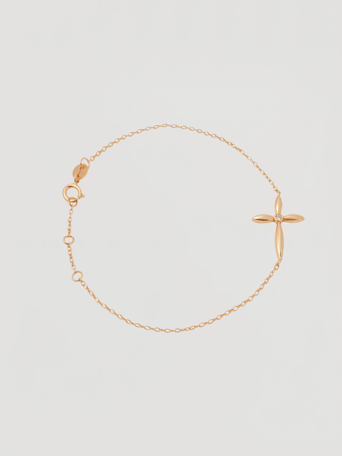 Dainty Gold Four-Petal Clover Crystal Bracelet