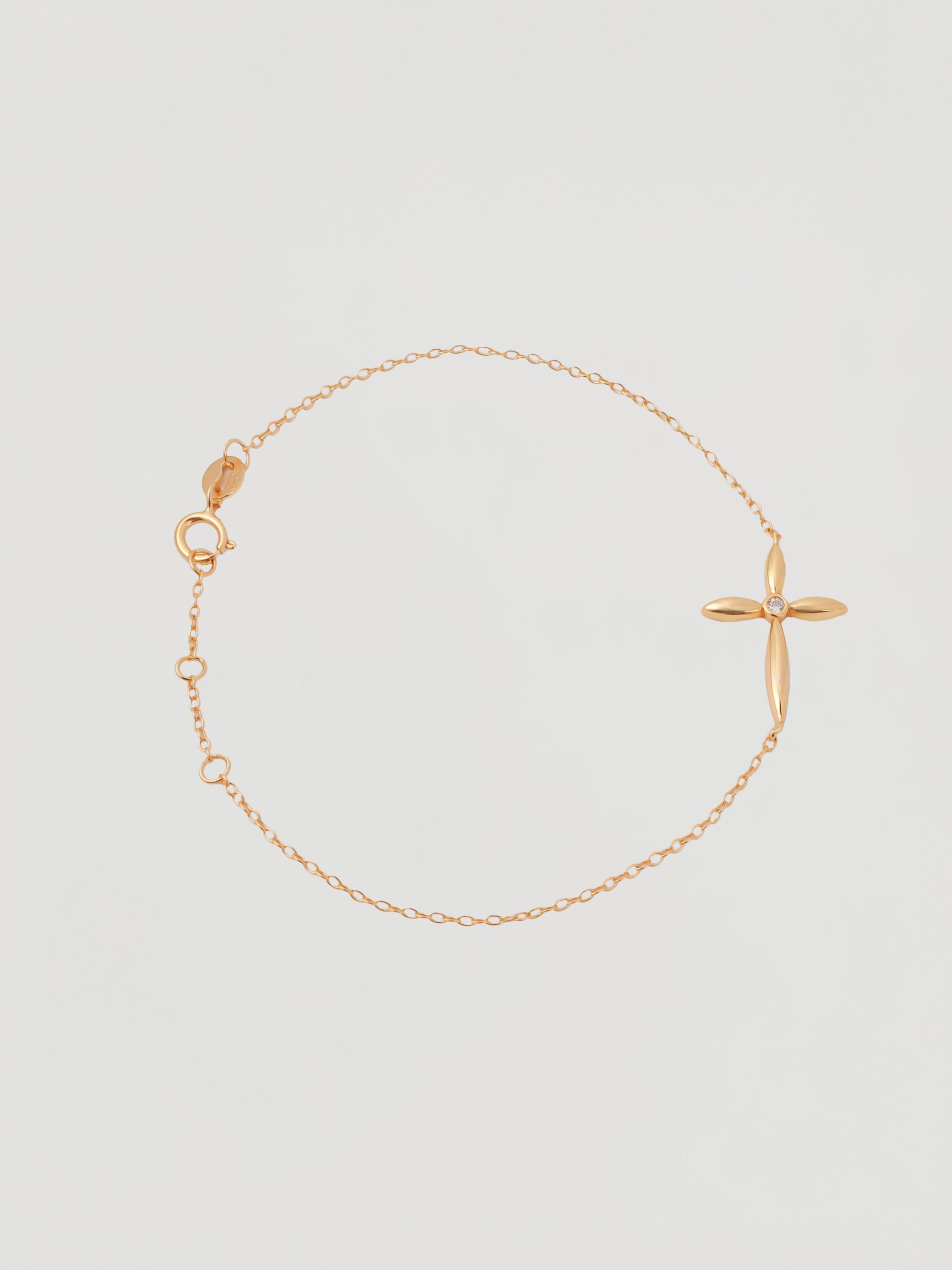 Dainty Gold Four-Petal Clover Crystal Bracelet