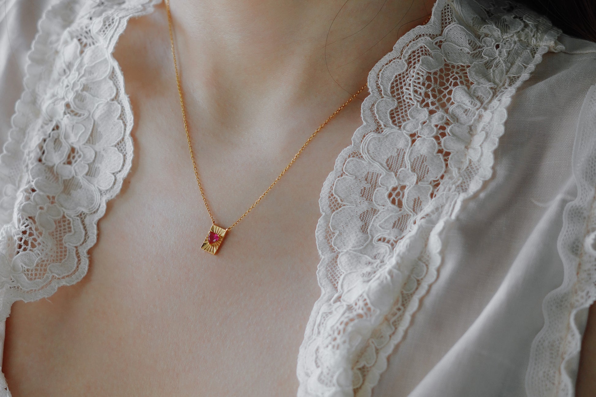 Romantic Gold Heart Tag Pendant Necklace